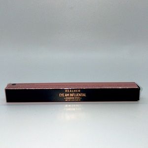 RealHer

Cream Eyeshadow Stick
"Eye Am Influential" (Chocolate Matte)
